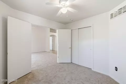 Bedroom - 12757 E Hartshorn Pass, Vail, AZ 85641 photo 2 of 9