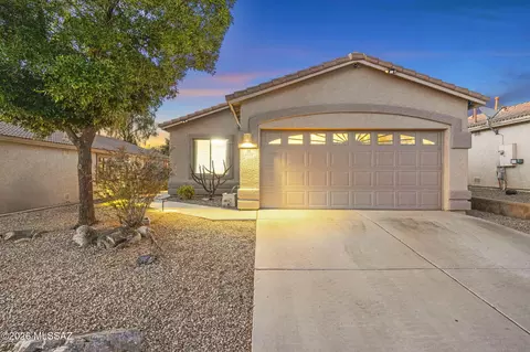 5520 W Crimson Bluff Dr, Marana, AZ 85658