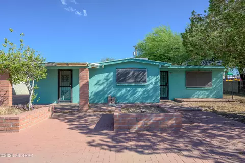 325 W Santa Paula St, Tucson, AZ 85706 photo 2