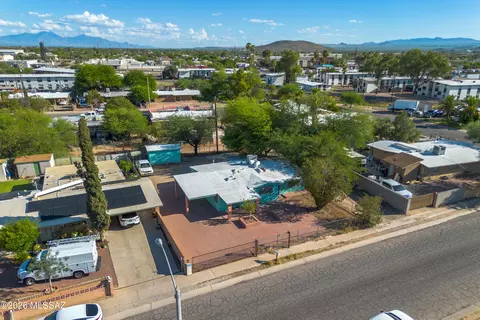 325 W Santa Paula St, Tucson, AZ 85706