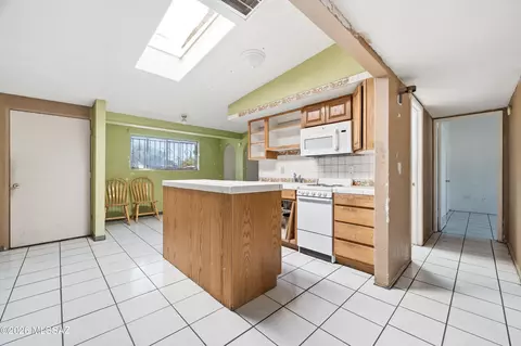 325 W Santa Paula St, Tucson, AZ 85706 photo 6