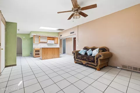 325 W Santa Paula St, Tucson, AZ 85706 photo 5