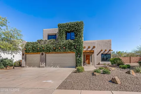 100 N Eastern Slope Loop, Tucson, AZ 85748