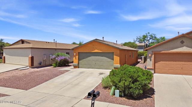 8466 S Burien Rd, Tucson, AZ 85747
