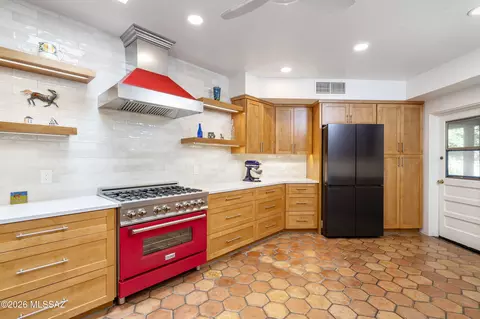 Kitchen - 7944 E Cloud Rd, Tucson, AZ 85750 photo 1 of 3