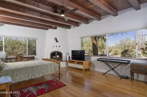 Bedroom - 7944 E Cloud Rd, Tucson, AZ 85750 photo 1 of 6