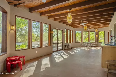 Exterior - 7944 E Cloud Rd, Tucson, AZ 85750 photo 2 of 8