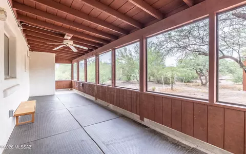 Exterior - 7944 E Cloud Rd, Tucson, AZ 85750 photo 7 of 8