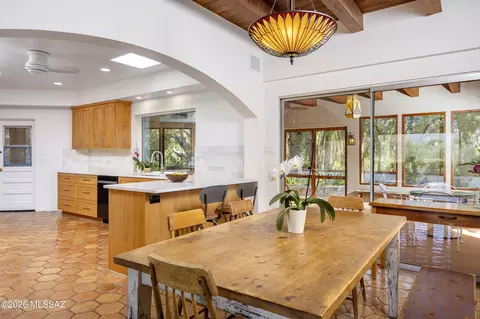 Dining - 7944 E Cloud Rd, Tucson, AZ 85750 photo 1 of 1