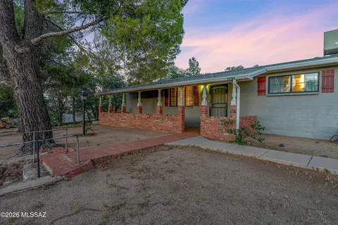905 W Discover St, Oracle, AZ 85623