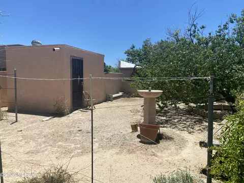 Exterior - 310 W Canada St, Tucson, AZ 85706 photo 17 of 18