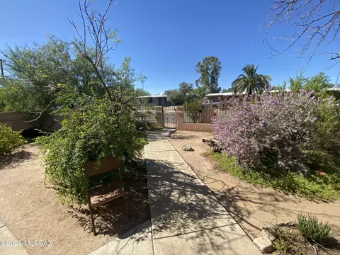 Exterior - 310 W Canada St, Tucson, AZ 85706 photo 5 of 18
