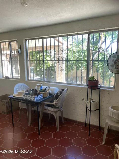 Exterior - 310 W Canada St, Tucson, AZ 85706 photo 7 of 18