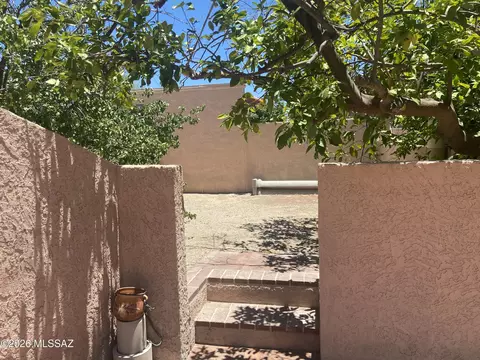 Exterior - 310 W Canada St, Tucson, AZ 85706 photo 13 of 18