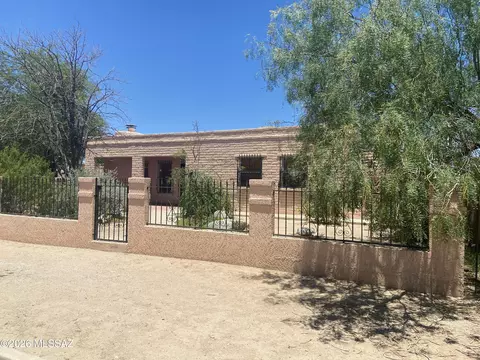 Exterior - 310 W Canada St, Tucson, AZ 85706 photo 4 of 18