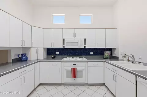 529 E Squirrel Tail Dr, Tucson, AZ 85704 photo 8