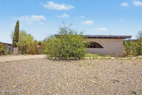 Exterior - 8965 E 35th Cir, Tucson, AZ 85710 photo 1 of 3