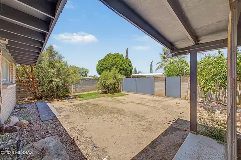 Exterior - 8965 E 35th Cir, Tucson, AZ 85710 photo 2 of 3