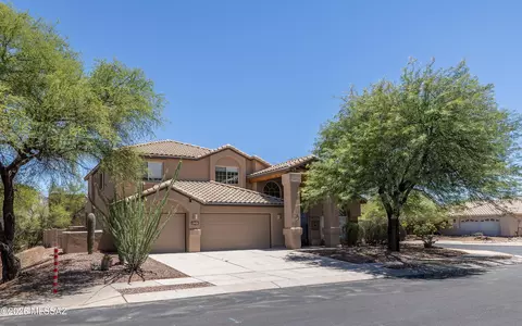 12420 N Lantern Way, Oro Valley, AZ 85755