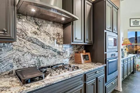 Kitchen - 14589 E Circle Q Rnch, Vail, AZ 85641 photo 2 of 5