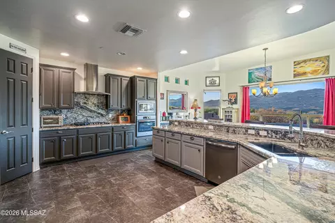 Kitchen - 14589 E Circle Q Rnch, Vail, AZ 85641 photo 3 of 5