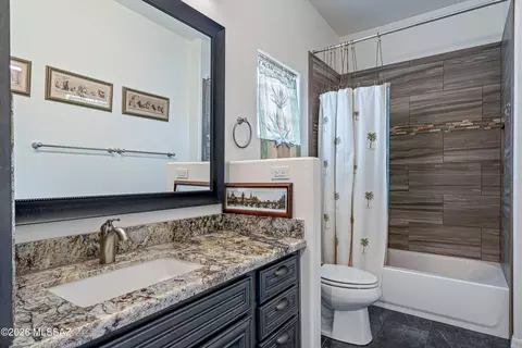 Bath - 14589 E Circle Q Rnch, Vail, AZ 85641 photo 2 of 4