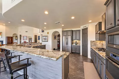Kitchen - 14589 E Circle Q Rnch, Vail, AZ 85641 photo 2 of 5