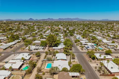 View/Area - 5414 E 3rd St, Tucson, AZ 85711 photo 2 of 5