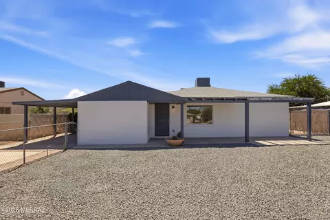 2111 S Miramonte Stra, Tucson, AZ 85713