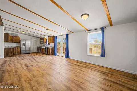 Living - 13875 E Collie Dr, Vail, AZ 85641 photo 5 of 8