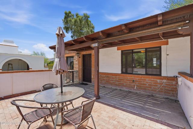 226 S La Caada Dr #A, Green Valley, AZ 85622