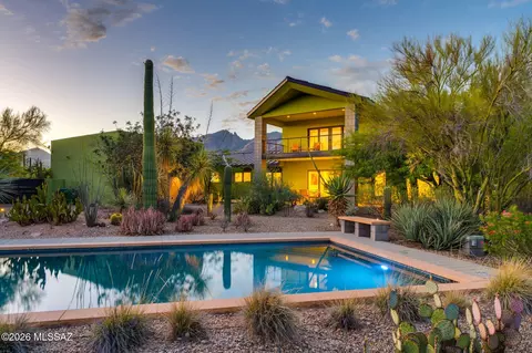 5070 N Valley View Rd, Tucson, AZ 85718