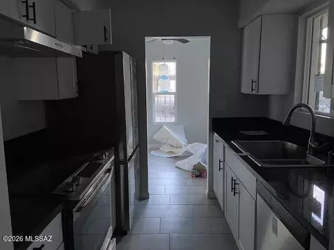 Kitchen - 600 E River Rd # C, Tucson, AZ 85704 photo 1 of 1