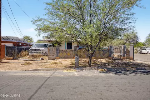 1044 E 24th St, Tucson, AZ 85713