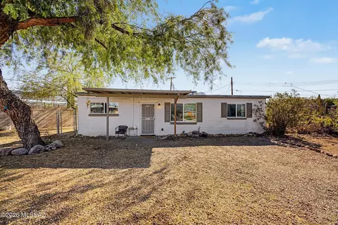 4041 N Ray Pl, Tucson, AZ 85705