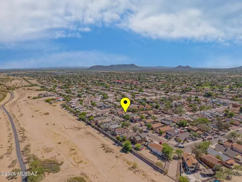 View/Area - 5418 S Wembly Rd, Tucson, AZ 85746 photo 2 of 2