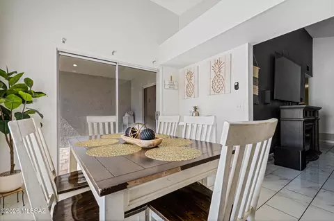 Dining - 5418 S Wembly Rd, Tucson, AZ 85746 photo 1 of 5