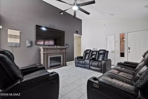 Living - 5418 S Wembly Rd, Tucson, AZ 85746 photo 1 of 1