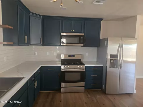Kitchen - 370 N Cochise Ave, Willcox, AZ 85643 photo 1 of 3