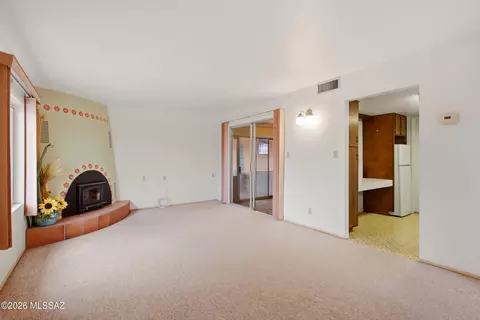 Living - 11155 E Saint James Rd, Tucson, AZ 85748 photo 2 of 4