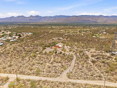 View/Area - 11155 E Saint James Rd, Tucson, AZ 85748 photo 5 of 5