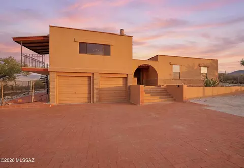 Exterior - 11155 E Saint James Rd, Tucson, AZ 85748 photo 3 of 7