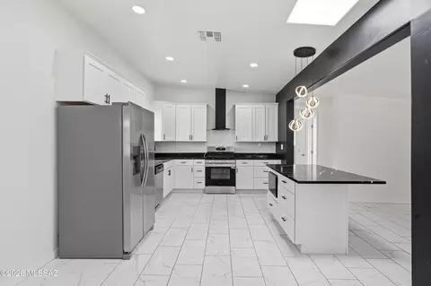 Kitchen - 5497 S Canada Dr, Tucson, AZ 85706 photo 2 of 6