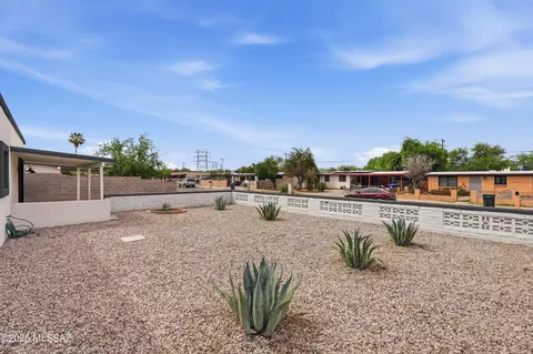 Exterior - 5497 S Canada Dr, Tucson, AZ 85706 photo 2 of 7