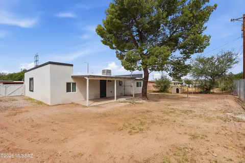 Exterior - 5497 S Canada Dr, Tucson, AZ 85706 photo 6 of 7