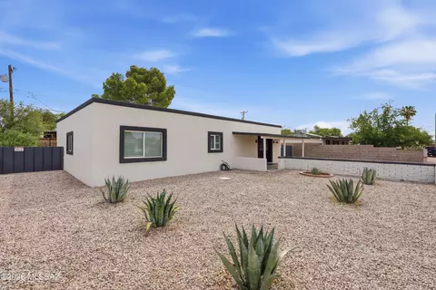5497 S Canada Dr, Tucson, AZ 85706