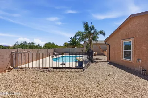 Exterior - 5929 E Cedarbird Dr, Tucson, AZ 85756 photo 5 of 11