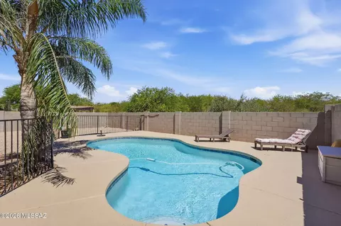 Exterior - 5929 E Cedarbird Dr, Tucson, AZ 85756 photo 7 of 11