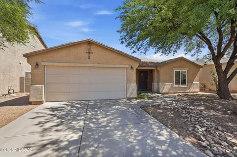 Exterior - 5929 E Cedarbird Dr, Tucson, AZ 85756 photo 10 of 11