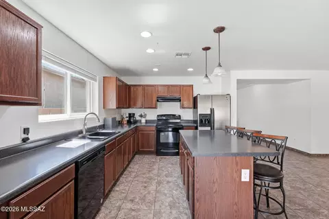 Kitchen - 5929 E Cedarbird Dr, Tucson, AZ 85756 photo 7 of 7
